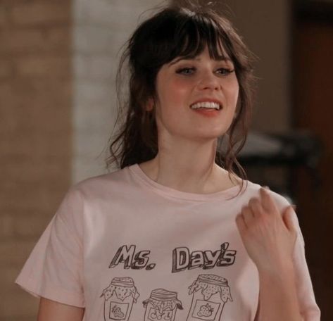 Zooey Deschanel Hair, Jess Day, Zooey Deschanel Style, New Girl Outfits, Jessica Day, No Context, Nick Miller, Zooey Deschanel, Hey Girl