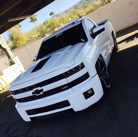 Trucks Takuache, Drop Trucks, Gmc Truck Accessories, Silverado Truck Lowered, Jacked Up Chevy Silverado, 2014 Chevy Silverado Lifted White, Chevy Silverado Single Cab, Black Chevy Silverado Lifted, Chevy Trucks Lowered