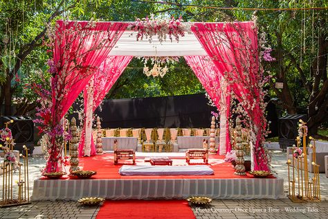 Rajasthani Mandap Decor, Wedding Mandap Decor, Entrance Board, Vidhi Mandap, Mandap Ideas, Event Planner Website, Shaadi Decor, Mandap Decoration, Rajasthani Culture