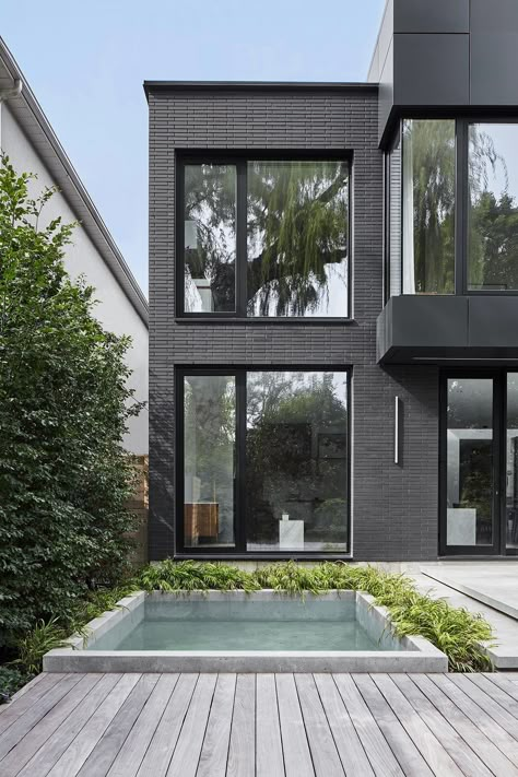 Modern City Home Exterior, Black Elevation House, Black Brick House, Dark House Exterior, Dark House Aesthetic, Black Modern House, Dark Modern House, Modern Black House, Toronto Houses