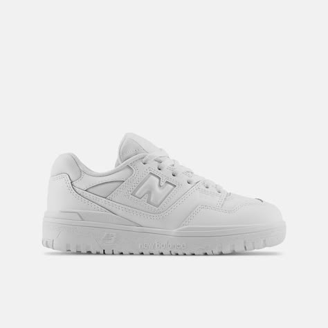 White Shoes For School, All White New Balance, Japan Lookbook, Big Steppa, New Balance White, Kids Running Shoes, Shoes Outfit Fashion, Girly Shoes, Swag Shoes