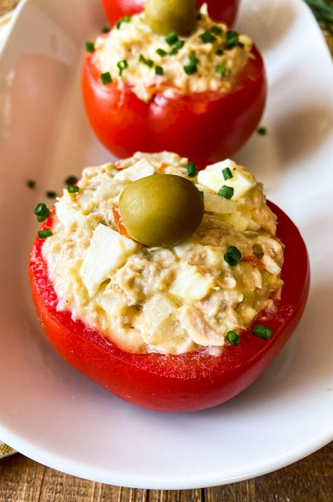 The ULTIMATE Stuffed Tomatoes with Spanish Tuna Salad Spanish Tuna Salad, Stuffed Tomatoes, Tuna Stuffed Tomatoes Recipes, Tuna Tomato, Tomato And Feta Baked Eggs, Stuffed Tomatoes With Tuna, Tuna Stuffed Tomatoes, Vegetable Entrees, Tuna And Egg