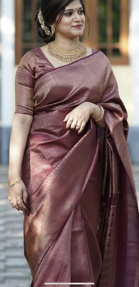 Maroon Manthrakodi Saree, Maroon Sarees For Wedding, Wine Colour Saree Wedding, Maroon South Indian Bridal Saree, Wine Colour Silk Saree Wedding, Manthrakodi Saree Christian, Reception Dress Bride Indian Gown, Christian Engagement Saree, Reception Dress Bride Indian