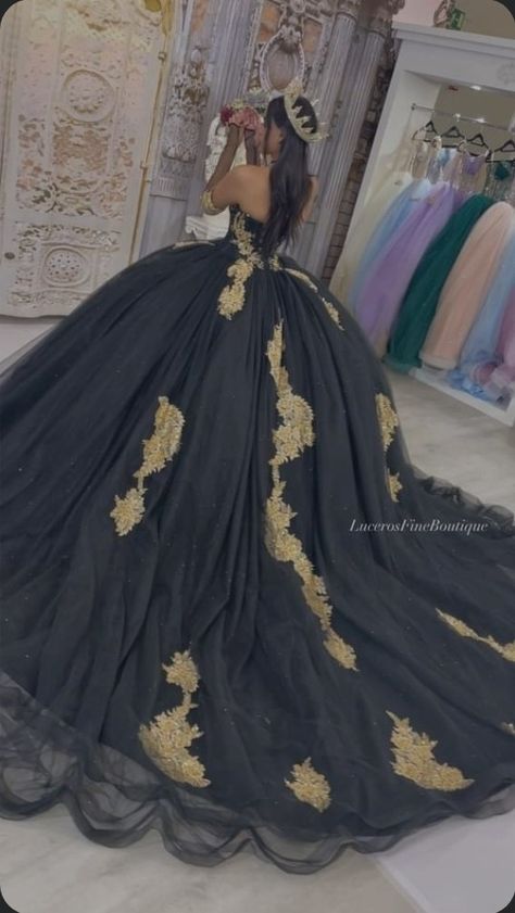 Black And Gold 15 Dresses, Gold And Black Quinceanera Dresses, Quinceanera Black And Gold, Black And Gold Quinceanera Dresses, Black And Gold Quince, Black Quince Dress, Gold Quince Dress, Black Quince Dresses, Quinceanera Dresses Blush