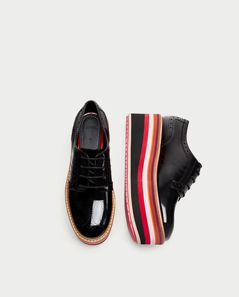 BROGUES WITH MULTICOLOURED PLATFORM from Zara Womens Oxfords Shoes, Oxford Platform Shoes, Women Brogues, Shoe Image, Oxford Platform, Shoes Hack, Fab Shoes, Shoes World, Denim Boots