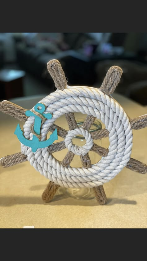 Large Shell Crafts, Beach Theme Wreath, Nautical Diy Crafts, Rope Wall Art, Diy Nautical Decor, Lighthouse Crafts, Beach Crafts Diy, Seashell Art Diy, Beach Themed Crafts