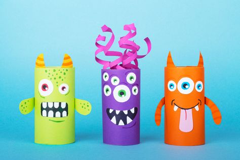 Easy Toilet Paper Roll Crafts for Kids to Make Scary Halloween Crafts, Colorful Scrapbook, Monster Craft, Monster Crafts, Toilet Paper Crafts, Toilet Paper Rolls, Toilet Paper Roll Crafts, Paper Roll Crafts, Paper Plate Crafts