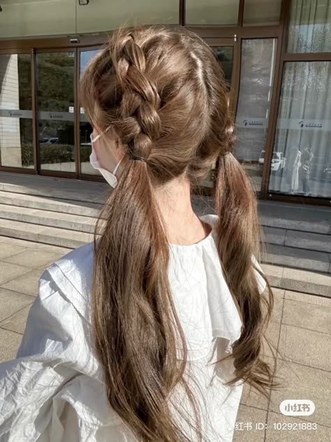 Cute Hairstyles For Long Brown Hair, Dr Hairstyles, Fesyen Rambut Pendek, 2 Ponytails, Girly Hairstyles, Concert Hairstyles, Hair Style Korea, Fairy Hair, Hairstyle Inspo