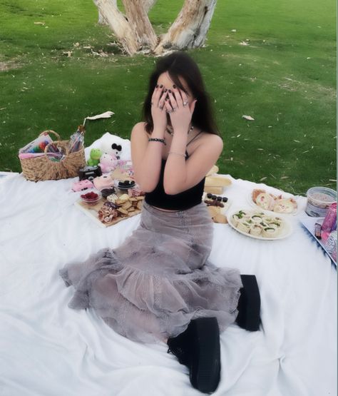 Skye Core, Goth Picnic, Craft Outfits, Messy Layers, Tulle Skirts Outfit, Picnic Outfit, Goth Core, Friend Pics, Fairy Goth