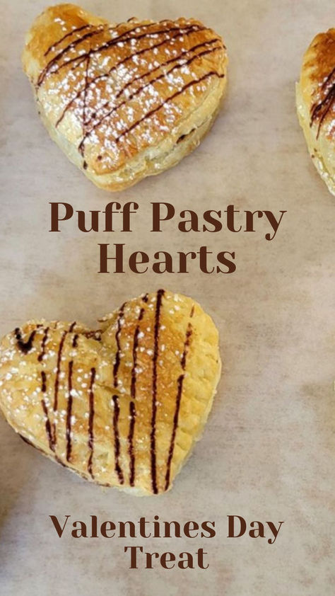 individual dessert heart shaped puff pastries filled with chocolate hazelnut cream Heart Puff Pastry, Puff Pastry Hearts, Pastry Hearts, Puff Pastry Treats, Puff Pastry Dessert, Pastry Treats, Healthy Chocolate Pudding, Chocolate Puff, Puff Pastries