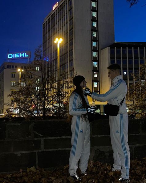 Matching Nike Outfits Couples, Matching Couple Outfits Aesthetic, Football Tracksuits, Drippy Fits, Swag Couples, Cold Fits, Cute Couple Outfits, Face Aesthetic