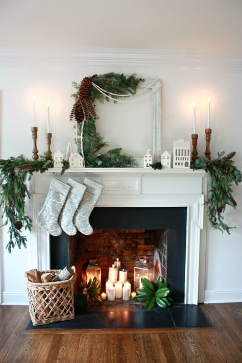 Empty Fireplace Ideas, Fireplace Baskets, White Brick Fireplace, Large Pillar Candles, Chic Christmas Decor, Candles In Fireplace, Frame Christmas, Christmas Fireplace Decor, Christmas Mantel