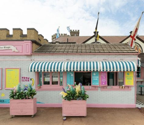 Ice Cream Shop Exterior Store Fronts, Beach Diner Aesthetic, Old School Ice Cream Shop, Ice Cream Shop Exterior Design, Vintage Ice Cream Shop, Vintage Ice Cream Parlor, Mexican Ice Cream, Diner Aesthetic, Bar Concept