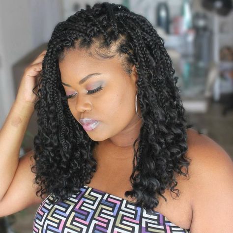 Box Braids Half Braided, Curly Medium Box Braids, Braids With Human Hair Black Women, Elegant Braid Styles For Black Women, Boho Knotless Braids Human Hair Bob, Boho Box Braids Crochet Hair, Boho Braids Crochet Styles, Bohemian Bob Box Braids, Shoulder Length Boho Box Braids