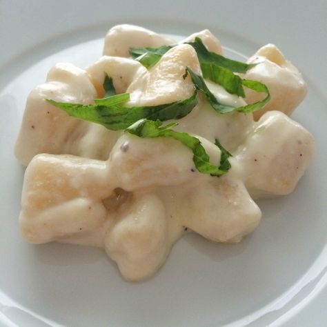 Homemade Ricotta Gnocchi with Ricotta Sauce — Danimade Ricotta Cheese Sauce, Homemade Ricotta Gnocchi, Gnocchi Ricotta, Ricotta Sauce, Ricotta Cheese Recipes, Healthiest Food, Homemade Ricotta, Ricotta Gnocchi, Homemade Gnocchi