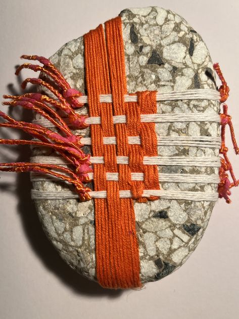 Rock Weaving | Mama Cormier Rock Weaving Tutorial, Stone Weaving, Rock Weaving, Rock Wrapping, Sarah Ward, Wrapped Rocks, Wrapping Stones, Stone Wrapping, Weaving Projects