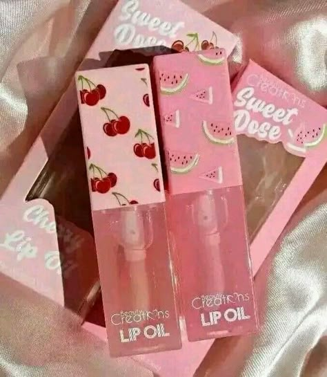 Profumo Victoria Secret, Koleksi Makeup, Lip Gloss Homemade, Lip Gloss Cosmetics, Lip Gloss Balm, Cherry Lips, Lip Gloss Collection, Lip Cosmetics, Take Care Of Your Skin