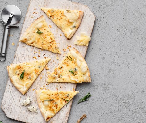 We're trying this immediately! Garlic Bread Tortilla, Easy Cheesy Garlic Bread, Tortilla Hack, Garlic Butter Spread, Homemade Garlic Butter, Cheesy Snack, Late Night Snack, Cheesy Garlic Bread, Pizza Flavors