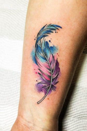 The Most Popular Tattoo Ideas And The Origins Of Tattoo Art ★ See more: https://glaminati.com/tattoo-ideas/ Kunst Tattoos, Feather Tattoo Design, Shape Tattoo, Meaningful Tattoo, Inspiration Tattoos, Watercolor Feather, Initial Tattoo, Most Popular Tattoos, Feather Tattoo