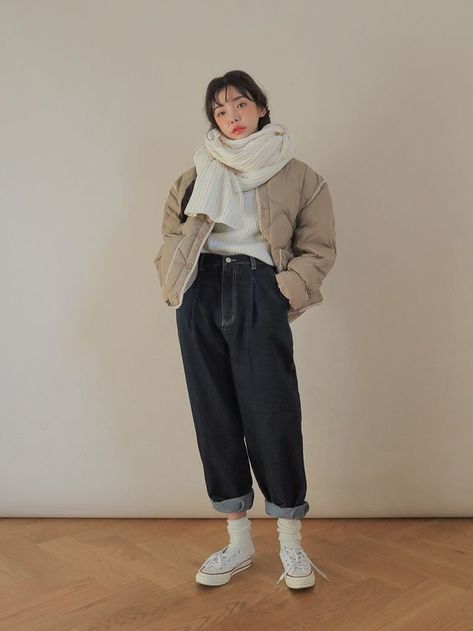 Beige Puffer Jacket, Puffer Jacket Outfit, Cheap Ideas, Korean Fashion Winter, Diy Vetement, Womens Fashion Casual Spring, Korean Fashion Women, Ulzzang Fashion, 가을 패션