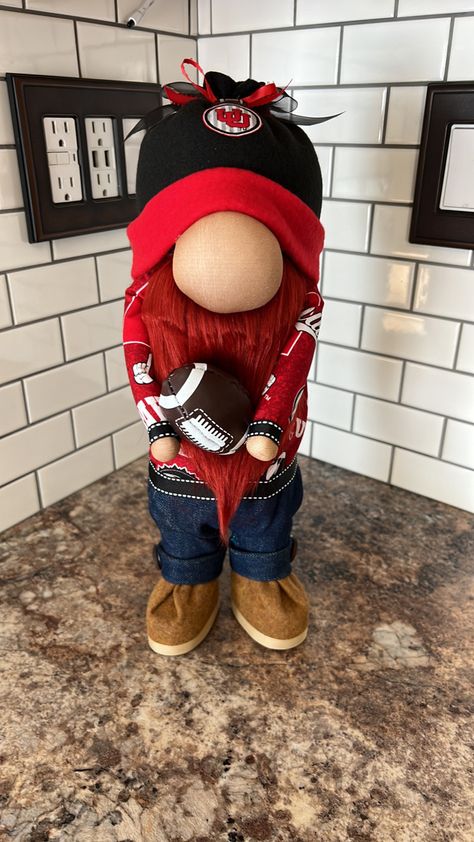 Football Gnomes Diy, Football Gnome, Gnome Diy, Gnome Crafts, Gnomes Diy, Diy Gnomes, Gnomes Crafts, Winter Boot, Christmas Decorations