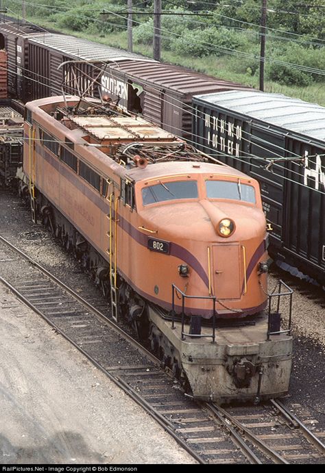 Railroad Images, Train Tunnel, New York Central Railroad, Gary Indiana, Ho Model Trains, Railroad Art, Milwaukee Road, Pennsylvania Railroad, Railroad Photography