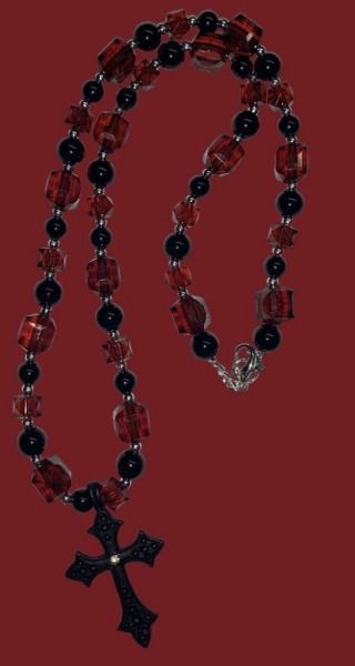 Gothic Jewelry Aesthetic, Goth Rosary, Gothic Rosary, Emo Jewelry, Catty Noir, Goth Necklace, Goth Jewelry, Funky Jewelry, A Cross