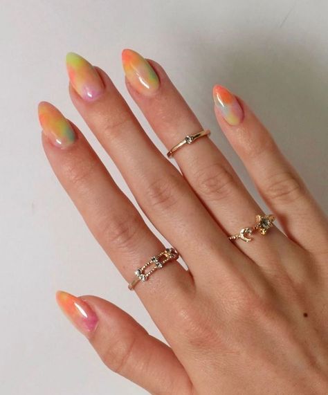 how to do tie and dye nails at home Colorful Nail, Minimal Nails, Minimalist Nails, Dream Nails, Fire Nails, Funky Nails, Chic Nails, Best Acrylic Nails, Cute Acrylic Nails