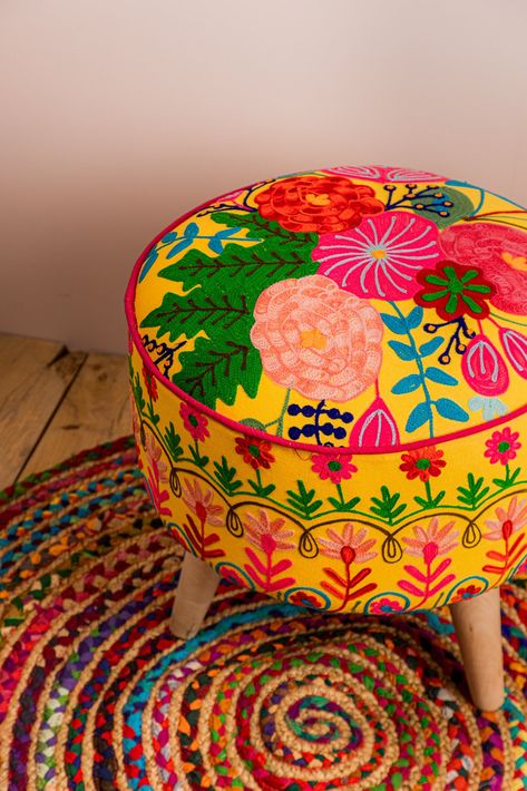 Quirky Ottoman, Colourful Ottoman, Kursi Ban, Stool Ideas, Floral Armchair, Wooden Footstool, Tire Craft, Floral Chair, Yarn Gifts