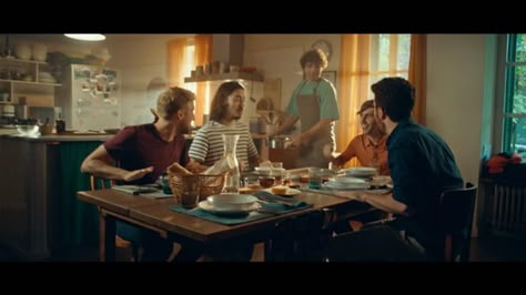 Dinner Table Cinematography, Cinematic Kitchen Scene, Kitchen Cinematography, Cinematic Kitchen, Bachelor House, Dutch Lady, Shooting Reference, Google Video, Cinematography Composition