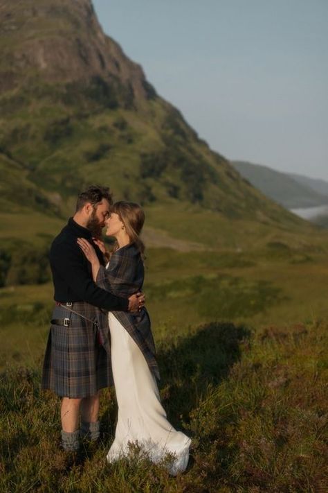 An Elopement in the Scottish Highlands. Scotland Wedding Photography Scottish Wedding Traditions, Bridgerton Wedding, Witch Wedding, Scotland Elopement, Scotland Wedding, Scottish Wedding, Desi Wedding, Wedding Vibes, Castle Wedding