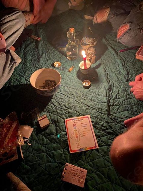 Witchy Friends Aesthetic, Her Majestys Royal Coven, Witchy Sleepover, Coven Ritual, Divination Aesthetic, Coven Aesthetic, Witch Gathering, Witchy Friends, Witch Rituals