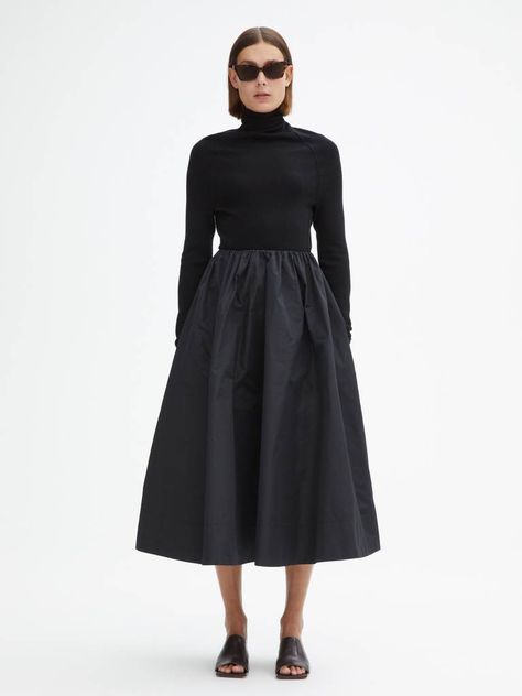 House of Dagmar Spring / Summer 2023 - Sustainable Fashion from Sweden - House of Dagmar Musician Clothes, Black Taffeta Skirt, House Of Dagmar, Taffeta Skirt, Concert Dresses, Spring Summer 23, Rock Outfit, Tulip Skirt, Skirts Midi High Waisted