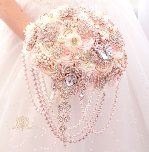 Cascading Gold or rose gold BROOCH BOUQUET. Blush pink , Champagne, Ivory, beige, cream broach boquet. Pearl Jeweled crystal flowers weding bridal bouquet The last picture in this listing will help you to choose the size. Bridesmaids bouquet as pictured https://www.etsy.com/listing/665516192/champagne-pearl-bridesmaids-brooch?ref=shop_home_active_1&frs=1 We also can complete your bridal bouquet with following wedding accessories: Bridesmaids Bouquets https://www.etsy.com/shop/MemoryWedding?r Dusty Pink Bouquet, Cascading Brooch Bouquet, Rose Gold Brooch Bouquet, Rose Gold Wedding Dress, Rose Gold Bouquet, Quinceanera Bouquet, Quinceanera Pink, Pink Quince, Cascading Bouquet