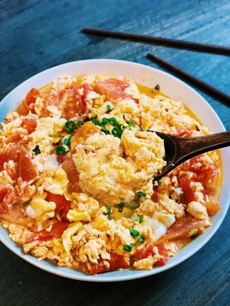 Chinese Tomato and Egg Stir-Fry (Healthy and Affordable) - Tiffy Cooks Tomato And Eggs, Egg And Tomato, Tomato And Egg, Perfect Salmon, Tiffy Cooks, One Pot Vegetarian, Fried Tomatoes, Chinese Egg, Authentic Chinese Recipes