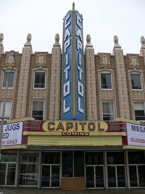 Capitol Theater Flint, MI Small Stage, Moving To Chicago, Flint Michigan, Vintage Michigan, Architecture History, State Of Michigan, The Lobby, Iconic Buildings, Historic Places