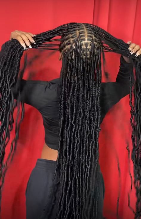 Small Faux Locs Long, Locs Long, Soft Locs, Short Box Braids Hairstyles, Goddess Braids Hairstyles, Quick Natural Hair Styles, Faux Locs Hairstyles, Cute Braided Hairstyles, Braided Cornrow Hairstyles