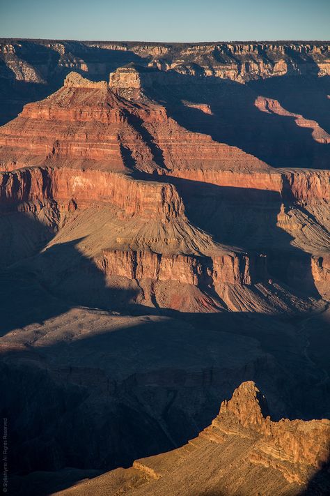 Grand Canyon at Sunset - stylishlyme.com Great Canyon, Grand Canyon Pictures, Grand Canyon South Rim, Have A Great Vacation, Arizona Vacation, Visit Arizona, Grand Canyon Arizona, Awesome Photography, Arizona Travel