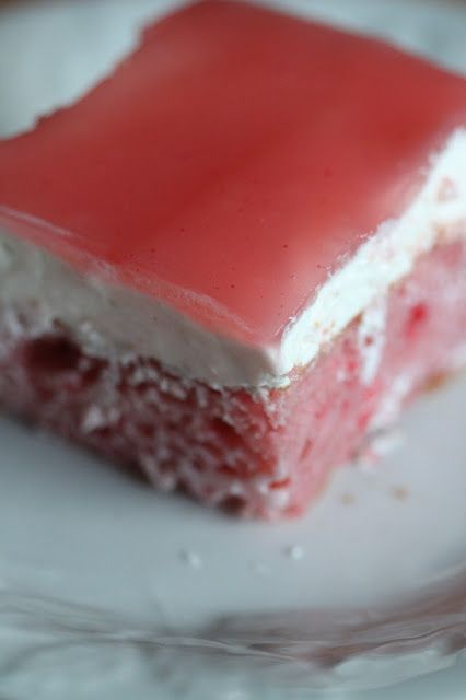 Guava Cake Recipe, Using Canned Biscuits, Trend Cake, Hawaiian Dessert, Guava Cake, Guava Recipes, Luau Ideas, Hawaiian Desserts, 59th Birthday