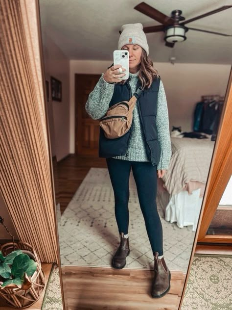 End of December Outfit Round-Up – Marissa Wears an Outfit Granola Girl Vest Outfit, Blundstones And Leggings, Vest Leggings Outfit, Brown Blundstone Outfit, Blundstone Outfit Winter, Turtleneck Outfit Black, Leggings Comfy Outfit, Grey Turtleneck Outfit, Blundstone Boots Outfit