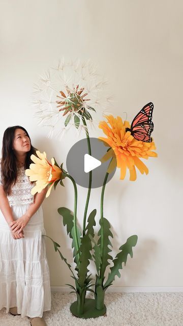 Giant Flowers Backdrop, Paper Dandelion, Giant Dandelion, Giant Flower Backdrop, Flowers Backdrop, Dandelion Flower, Giant Flowers, Diy Backdrop, Flower Backdrop