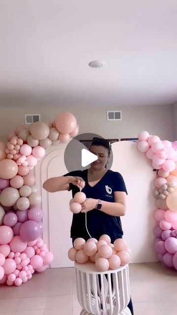 Mini Balloon Decoration, Small Balloon Garland Ideas, Mini Garland Balloon, Diy Mini Balloon Garland, Mini Balloon Arrangement, Small Balloon Garland, Small Ballon Arangment, Baloon Garland Ideas, Baloon Garland