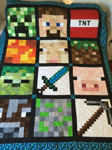 Mine craft quilt. Now to create a pattern for it.  QitW: I think my son would love this as he is all about Minecraft right now. Minecraft Quilt, Pixel Quilting, Minecraft Bedroom, Minecraft Birthday, Minecraft Party, Minecraft Crafts, Boy Quilts, Quilting Crafts, Quilt Inspiration