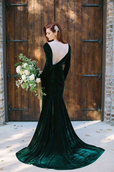 emerald-gold-wedding-dress Green Velvet Wedding Dress, Emerald Wedding Dress, Emerald Wedding Dresses, Velvet Wedding Dress, Backless Bridesmaid Dress, Green Wedding Dresses, Gold Wedding Inspiration, Unconventional Wedding Dress, Gold Wedding Dress