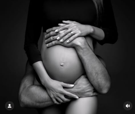 Diy Maternity Photos, Home Maternity Photography, Studio Maternity Shoot, Baby Bump Photoshoot, Studio Maternity Photos, Baby Bump Pictures, Intimate Maternity, Baby Announcement Photoshoot, Cute Pregnancy Pictures