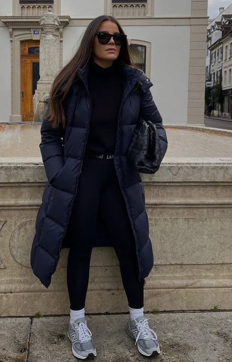 25 Timeless And Comfy Puffer Coats For Winter - Styleoholic Long Black Puffy Jacket Outfit, Long Grey Puffer Jacket Outfit, Long Bubble Coat Outfit, Aritzia Long Puffer Jacket Outfit, Navy Puffer Coat Outfit, Dark Blue Puffer Jacket Outfit, Blue Puffer Coat Outfit, Puff Coat Outfit, Black Long Puffer Jacket Outfit