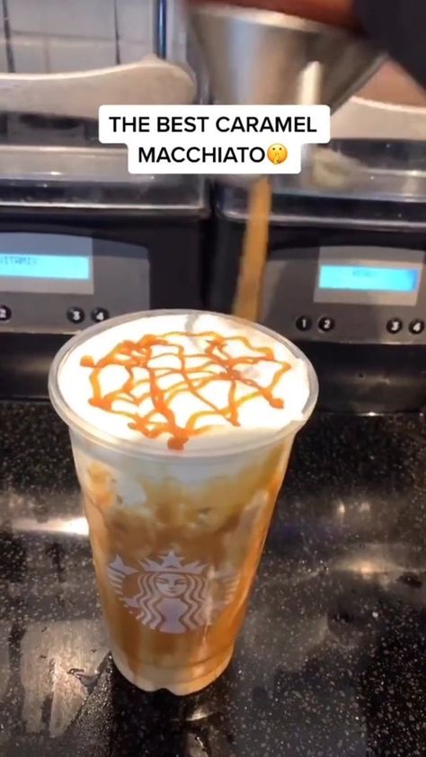 starbucksdrinksig on Instagram: Order a “Venti iced caramel macchiato upside down with sweet cream foam, & extra caramel” 😋 *We’re not sure if the drinks we post are… Starbucks Caramel Macchiato Order, Starbucks Drinks Videos, Iced Caramel Macchiato Starbucks, Sweet Cream Foam, Refresher Drinks, Starbucks Caramel Drinks, Iced Caramel Macchiato Recipe, Caramel Macchiato Starbucks, Sweet Coffee Drinks