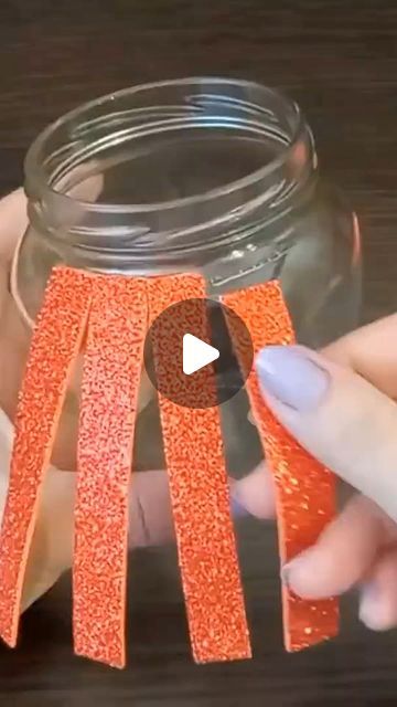 Plastic Jar Crafts, Diy Easy Crafts, Crafts Diy Easy, Craft Ideas For Beginners, Bottles Decoration Diy, Glass Crafts Diy, Easy Mason Jar Crafts, Crafts With Glass Jars, Diy Crafts Love