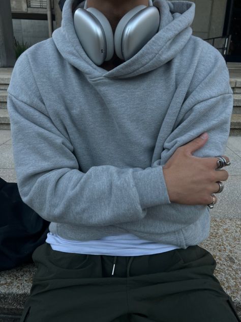 Hoodie Aesthetic Boy, Hoddies Outfits Men, Starboy Outfit, Switzerland Style, Hoddies Outfits, Softboy Outfits, Fits Streetwear, Aesthetic Outfits Men, Classy Outfits Men