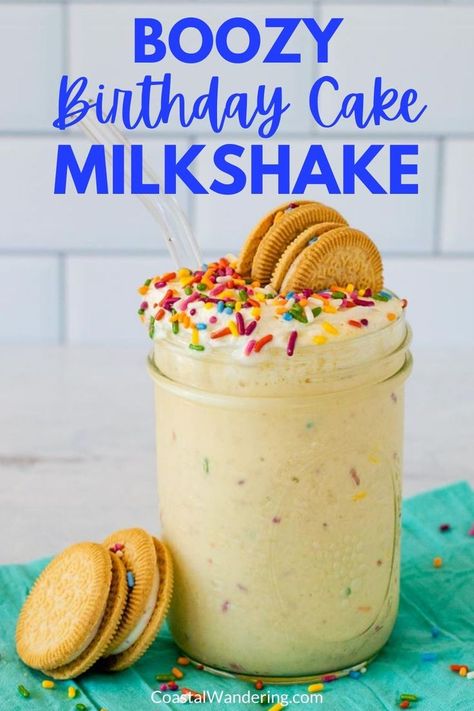 Fruit Milkshake Recipe, Boozy Milkshake Recipes, Baileys Recipes Drinks, Birthday Cake Batter, Birthday Cake Milkshake, Cake Milkshake, Wedding Cart, Alcoholic Milkshake, Milkshake Cocktails